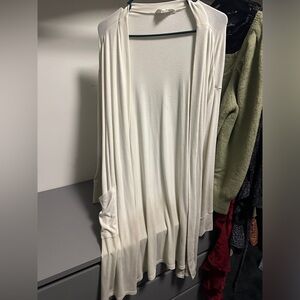 Long white duster cardigan - size medium with pockets
